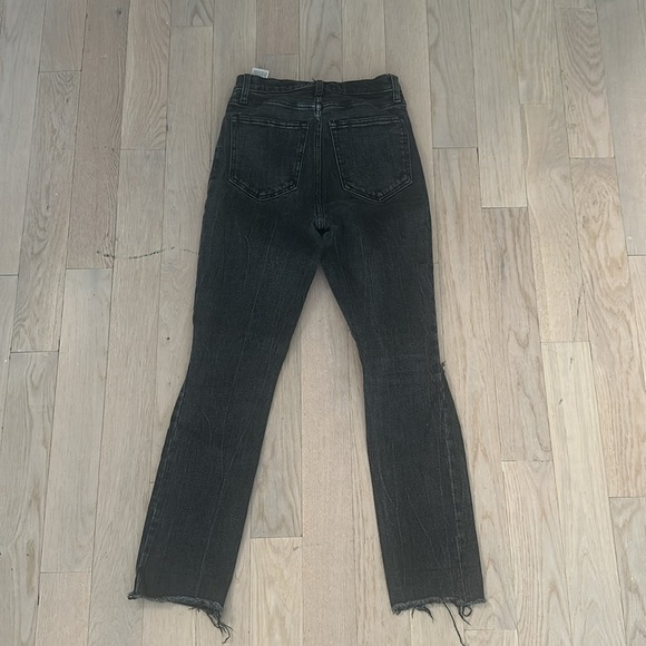 A&F Ultra High Rise Distressed Mom Jean - Picture 7 of 8